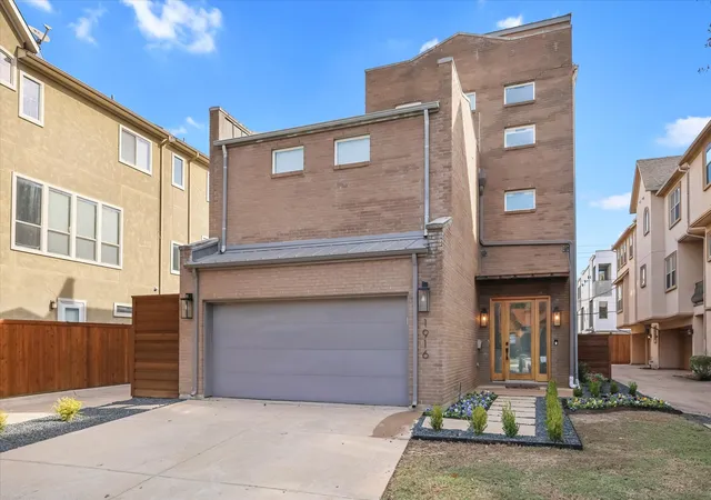 Photo 2 of Single family home for sale at 1916 Euclid Ave, Dallas, TX 75206 | MLS# 21147137 | Listing updated on 2026-07-17