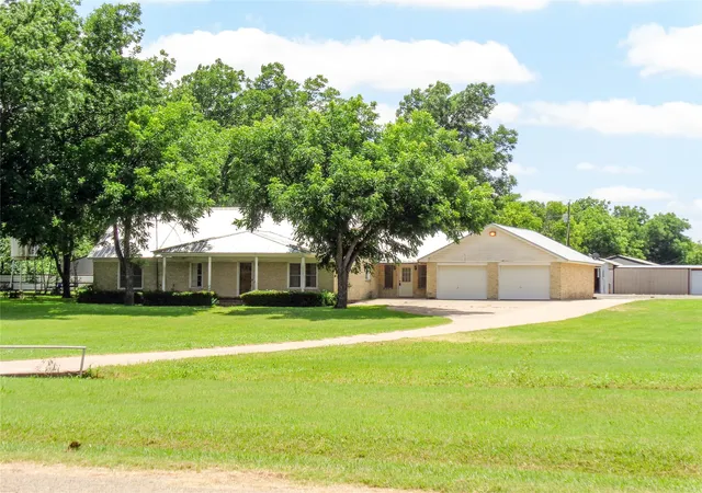 Photo 2 of Sale Pending at 1717 Pipeline Rd, Cleburne, TX 76033 | MLS# 21147294 | Listing updated on 2026-07-15