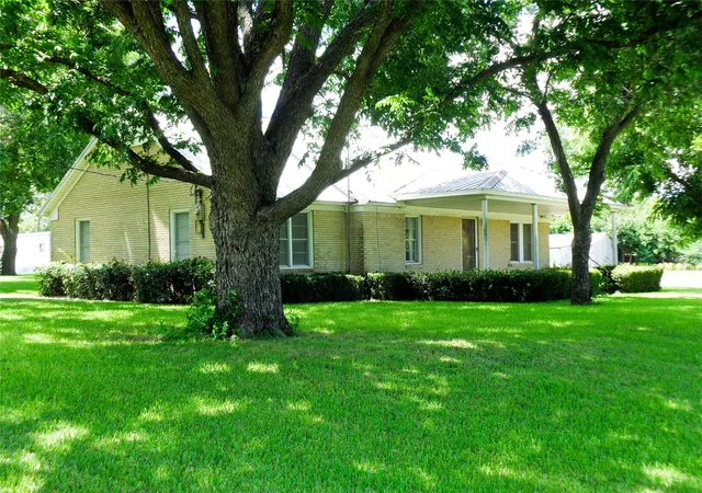 Photo 3 of Sale Pending at 1717 Pipeline Rd, Cleburne, TX 76033 | MLS# 21147294 | Listing updated on 2026-07-15