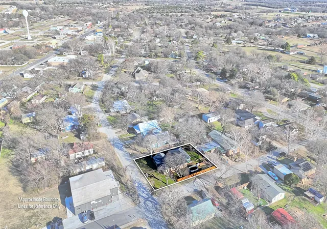 Photo 2 of Single family home for sale at 517 W Lamar St, Alvord, TX 76225 | MLS# 21147172 | Listing updated on 2026-08-31