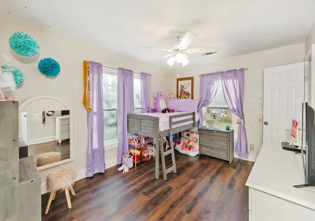 Photo 3 of Single family home for sale at 517 W Lamar St, Alvord, TX 76225 | MLS# 21147172 | Listing updated on 2026-09-22