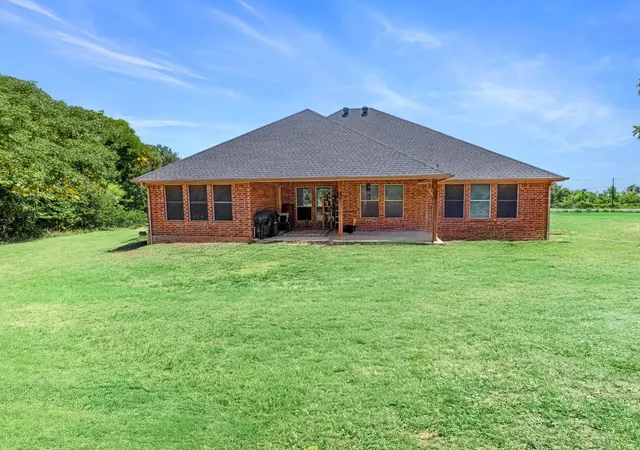 Homes for sale in Poolville, TX | 9430 W Hwy 199, Poolville, TX 76487 | MLS# 21147332
