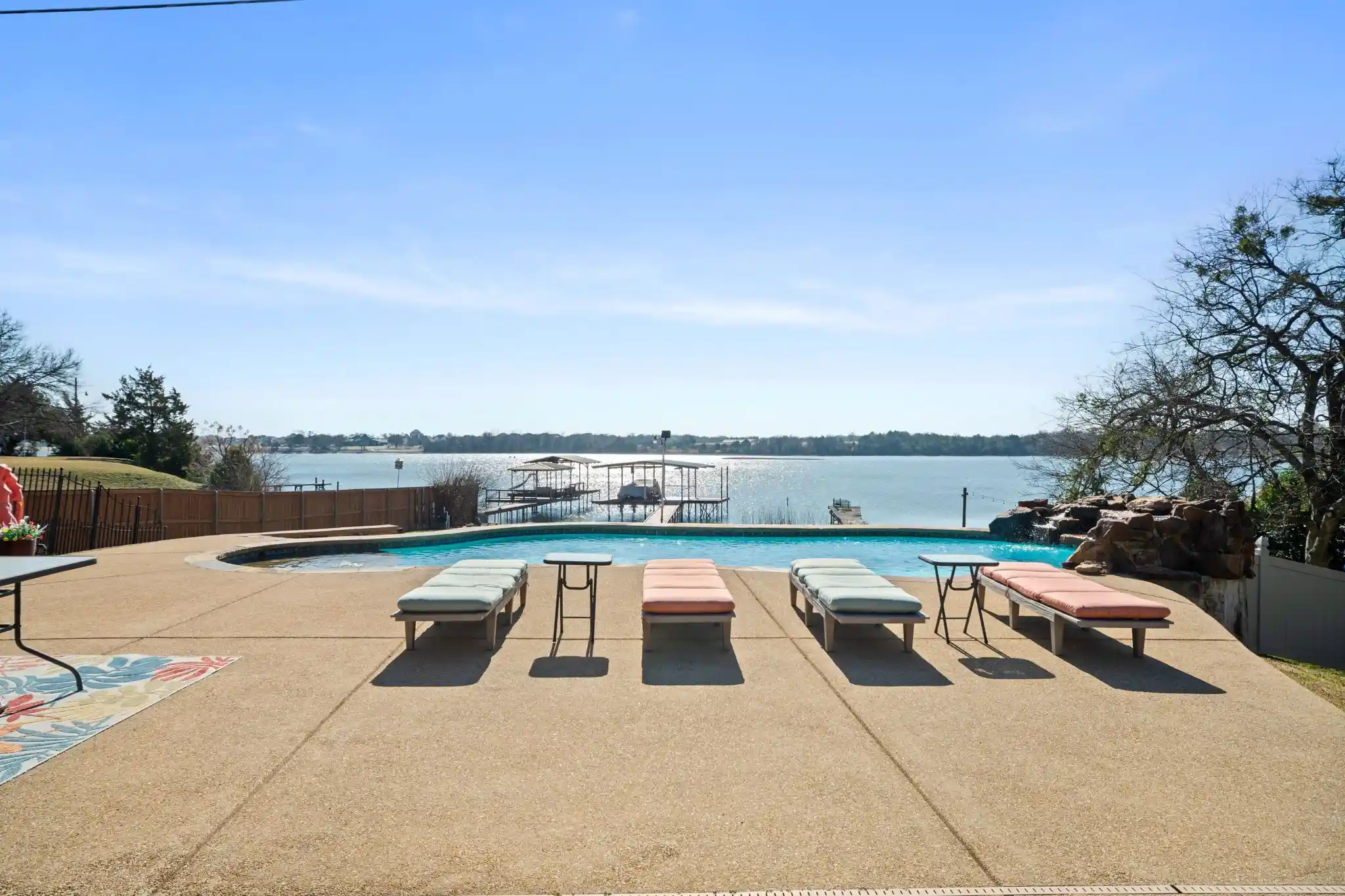 Photo 3 of Single family home for sale at 155 Lakeshore Dr, Waxahachie, TX 75165 | MLS# 21144075 | Listing updated on 2026-10-28