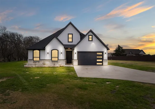 Photo 1 of Sale Pending at 1920 County Rd, Farmersville, TX 75442 | MLS# 21147628 | Listing updated on 2026-07-17