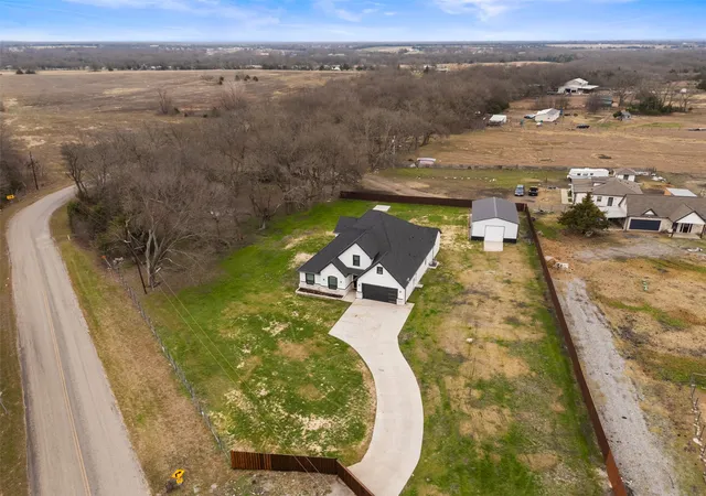 Photo 2 of Sale Pending at 1920 County Rd, Farmersville, TX 75442 | MLS# 21147628 | Listing updated on 2026-07-17