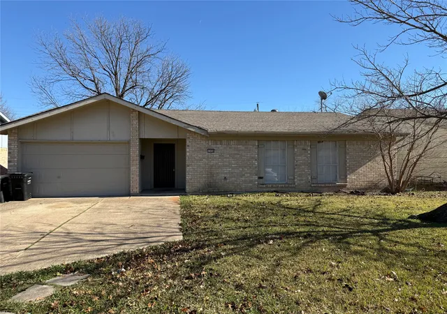 Photo 2 of Sale Pending at 1334 Rutherford Dr, Mesquite, TX 75149 | MLS# 21147852 | Listing updated on 2026-08-26
