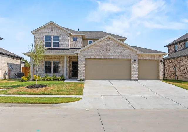 Photo 1 of Single family home for sale at 729 Vineyard Wy, Forney, TX 75126 | MLS# 21147903 | Listing updated on 2026-10-07