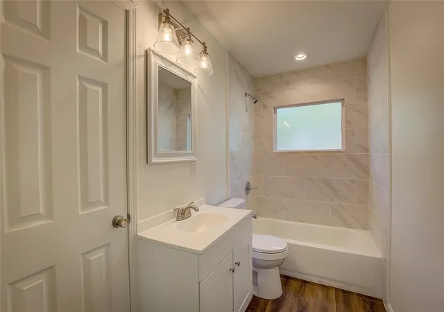 Photo 4 of Single family home for sale at 1908 Division St, Greenville, TX 75401 | MLS# 21148036 | Listing updated on 2026-08-17