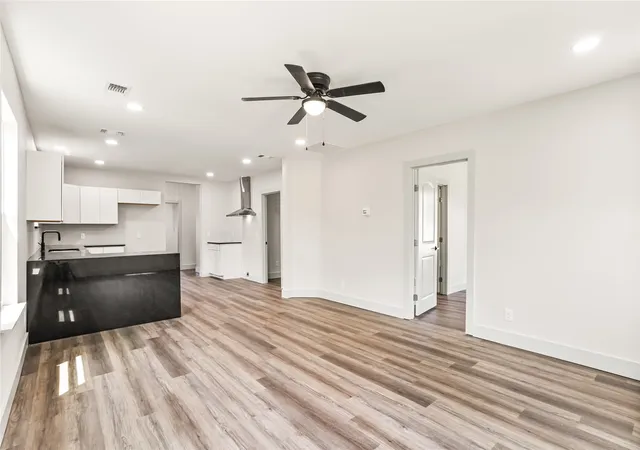 Photo 2 of Sale Pending at 1127 W Morgan St, Denison, TX 75020 | MLS# 21148121 | Listing updated on 2026-10-02
