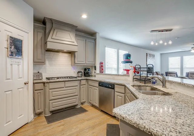 2nd image of 5656 Broad Bay Ln, Fort Worth, TX 76179 | MLS# 21131701