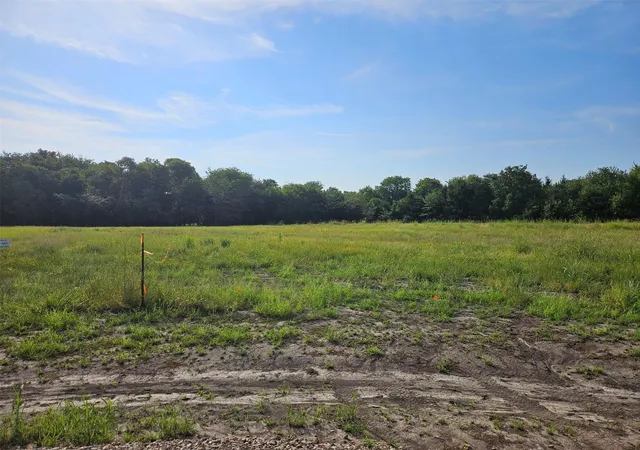 Photo 1 of Land for sale at 0 Hayfield Ct, Paris, TX 75460 | MLS# 21148395 | Listing updated on 2026-08-25