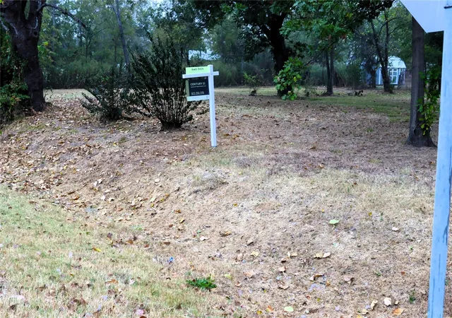 Photo 1 of Land for sale at 500 W Main St, Quinlan, TX 75474 | MLS# 21148666 | Listing updated on 2026-09-29