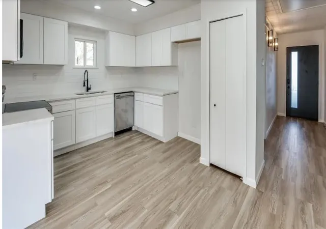 Photo 3 of Single family home for sale at 14147 Heartside Pl, Dallas, TX 75234 | MLS# 21139643 | Listing updated on 2026-07-05