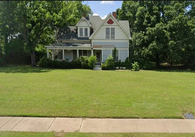 Homes for sale in Grandview, TX | 506 S 3rd St, Grandview, TX 76050 | MLS# 21147274