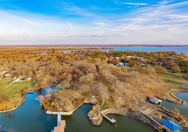 Homes for sale in East Tawakoni, TX | 674 Briggs Row, East Tawakoni, TX 75472 | MLS# 21148630