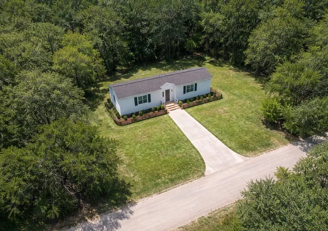 Homes for sale in Granbury, TX | 3613 Utah Trl, Granbury, TX 76048 | MLS# 21148888