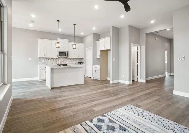 Photo 4 of Sale Pending at 5824 Belaire Cir, Granbury, TX 76048 | MLS# 21148807 | Listing updated on 2026-07-20