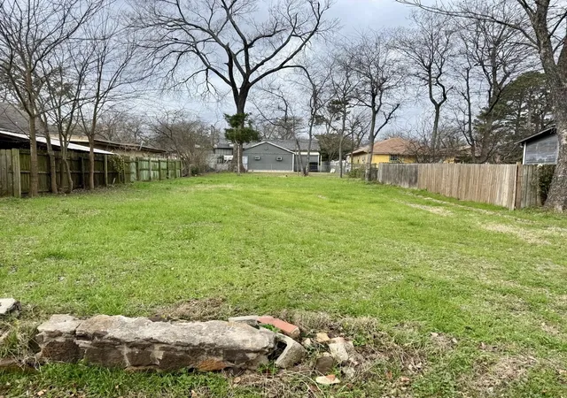 Homes for sale in Tyler, TX | 706 N Della Ave, Tyler, TX 75702 | MLS# 21148999