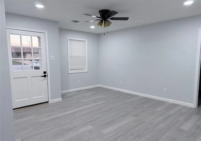 Photo 2 of Sale Pending at 502 Willow Cir, Brenham, TX 77833 | MLS# 21147854 | Listing updated on 2026-07-08