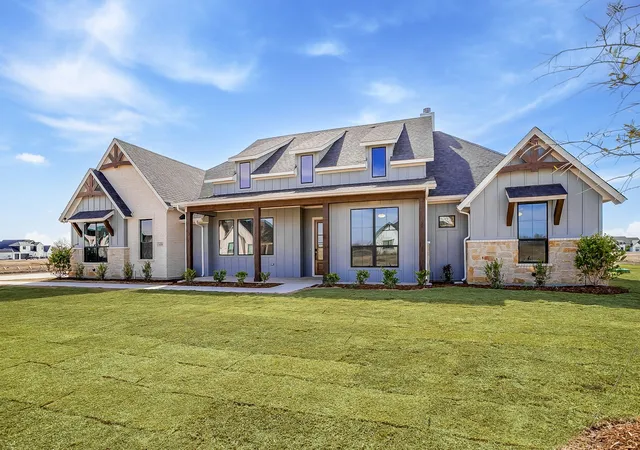 Photo 3 of Single family home for sale at 431 Olson Rd, Waxahachie, TX 75167 | MLS# 21148992 | Listing updated on 2026-09-05