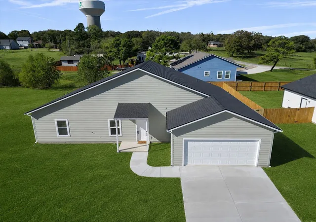 Photo 1 of Single family home for sale at 408 Susan Dr, Kennedale, TX 76060 | MLS# 21149375 | Listing updated on 2026-07-06