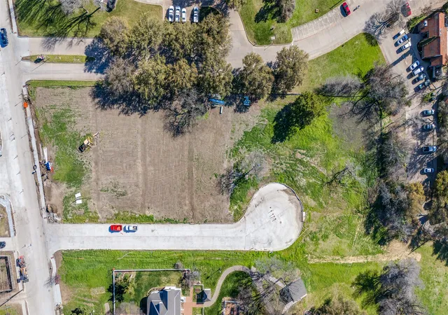 2nd image of 1620 Rosetree Ln, Carrollton, TX 75006 | MLS# 21147080