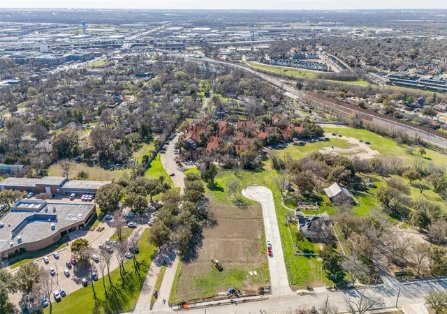 5th image of 1620 Rosetree Ln, Carrollton, TX 75006 | MLS# 21147080