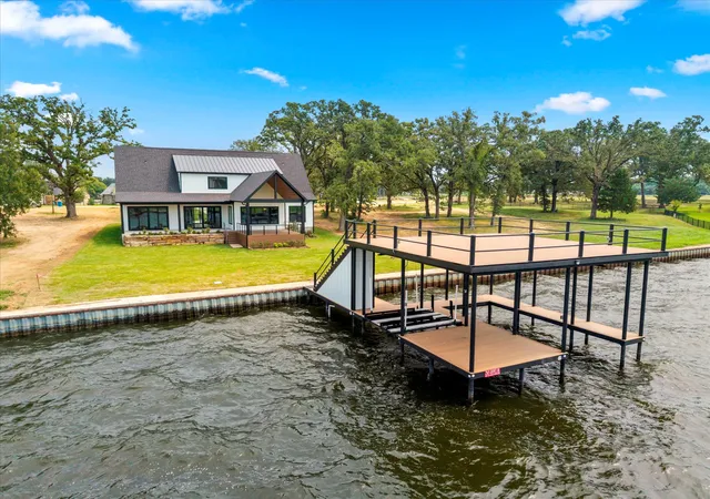Homes for sale in Tool, TX | 2565 Groves Ct, Tool, TX 75143 | MLS# 21149847