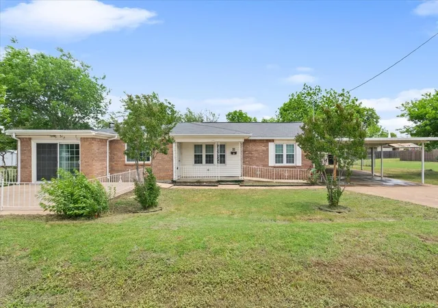 Photo 1 of Single family home for sale at 310 Garfield St, Mc Gregor, TX 76657 | MLS# 21146436 | Listing updated on 2026-09-07