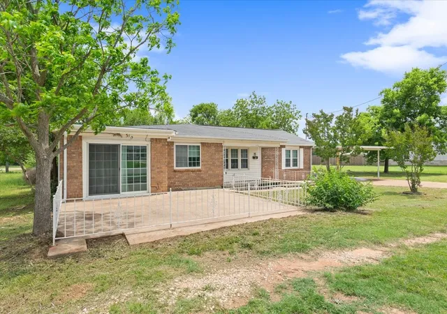 Photo 1 of Single family home for sale at 310 Garfield St, Mc Gregor, TX 76657 | MLS# 21146436 | Listing updated on 2026-09-07