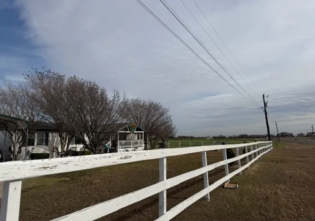 Photo 2 of Manufactured home for sale at 6225 Fm 2415, Alvarado, TX 76009 | MLS# 21150192 | Listing updated on 2026-08-19