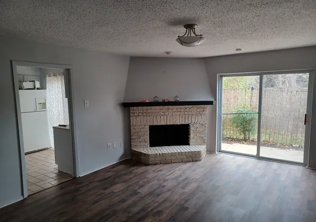 Photo 2 of Condo for sale at 887 Dublin Dr #D, Richardson, TX 75080 | MLS# 21150241 | Listing updated on 2026-07-24