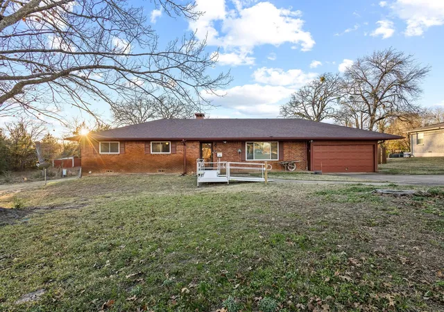 Photo 1 of Single family home for sale at 1701 S Lillis Ln, Denison, TX 75020 | MLS# 21148447 | Listing updated on 2026-07-16