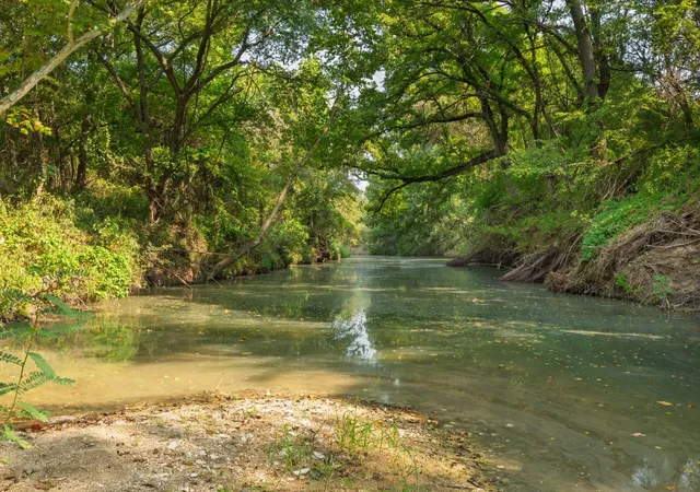 Photo 4 of Land for sale at 2700 Overton Ct, Granbury, TX 76048 | MLS# 21149885 | Listing updated on 2026-08-20