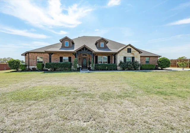 Photo 2 of Single family home for sale at 217 Heather Ln, Decatur, TX 76234 | MLS# 21150612 | Listing updated on 2026-09-25