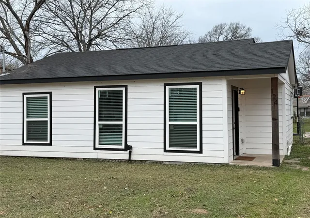 Homes for sale in Waco, TX | 124 Cedar St, Waco, TX 76705 | MLS# 21148657