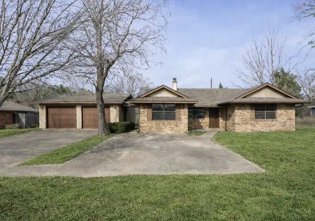 Photo 2 of Single family home for sale at 162 Westview Dr, Gun Barrel City, TX 75156 | MLS# 21146099 | Listing updated on 2026-08-25