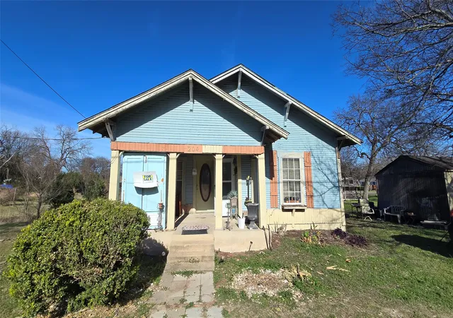 Homes for sale in Milford, TX | 204 W Crossmain, Milford, TX 76670 | MLS# 21151122