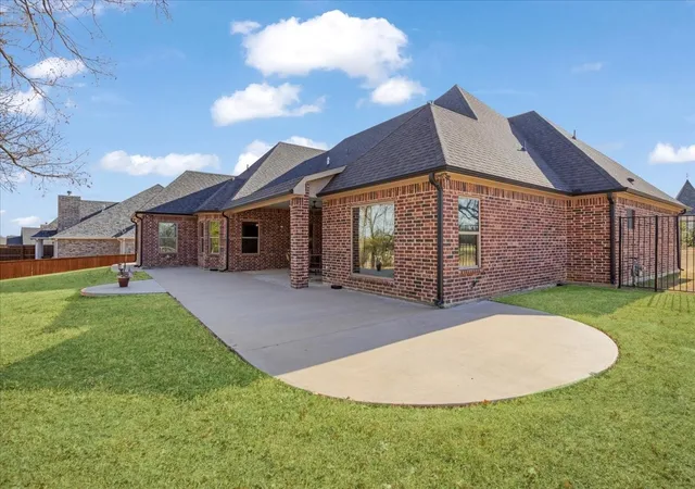 Homes for sale in Denison, TX | 3909 Saddle Crk, Denison, TX 75020 | MLS# 21150727