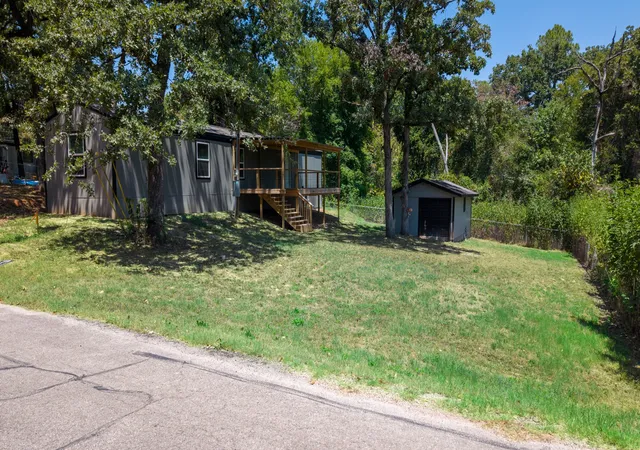 Photo 2 of Manufactured home for sale at 721 Queens Dr, Tool, TX 75143 | MLS# 21151420 | Listing updated on 2026-09-30