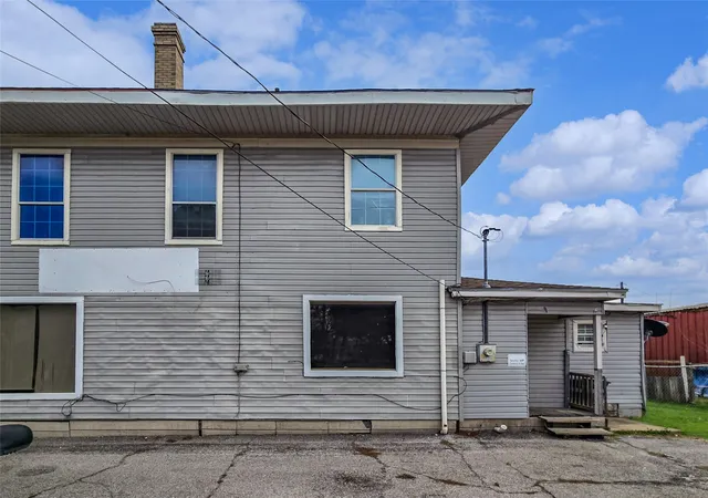 Photo 4 of House for sale at 507 W Nash St, Terrell, TX 75160 | MLS# 21151671 | Listing updated on 2026-09-24