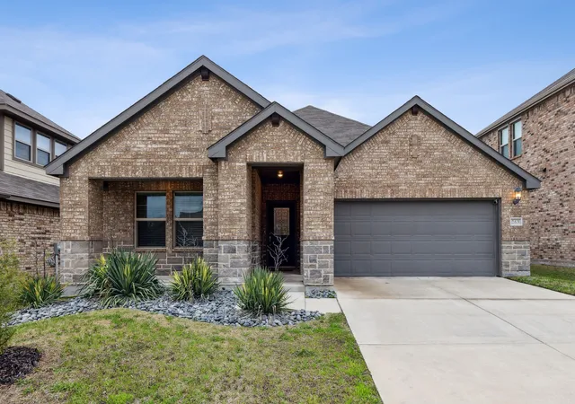Photo 1 of Sale Pending at 263 Hawthorn Dr, Lavon, TX 75166 | MLS# 21150224 | Listing updated on 2026-07-17