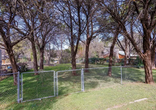 Homes for sale in Granbury, TX | 1310 Keechi Trl, Granbury, TX 76048 | MLS# 21149553