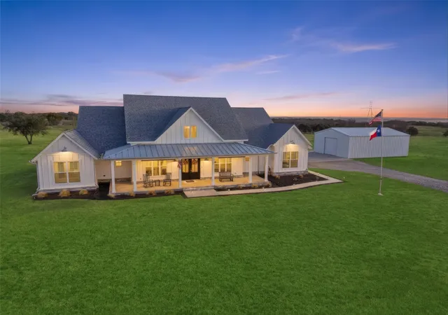 3rd image of 245 La Cresta Ln, Mineral Wells, TX 76067 | MLS# 21148376