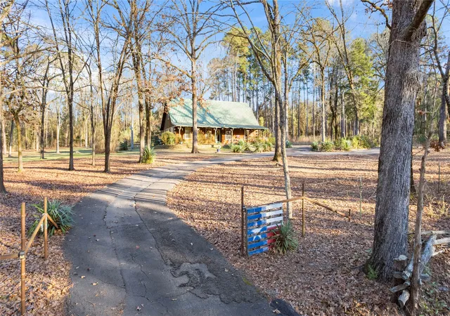 Photo 2 of Single family home for sale at 1020 County Road 3277, Quitman, TX 75783 | MLS# 21152123 | Listing updated on 2026-08-23