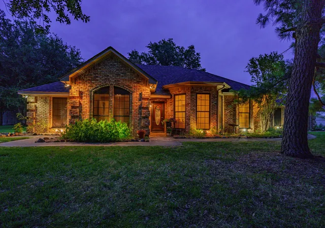 Photo 1 of Single family home for sale at 8429 Karen Ln, Terrell, TX 75160 | MLS# 21146161 | Listing updated on 2026-07-23