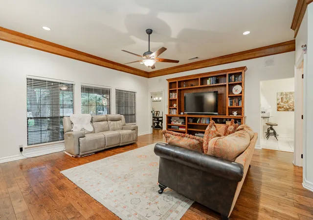 Photo 3 of Single family home for sale at 8429 Karen Ln, Terrell, TX 75160 | MLS# 21146161 | Listing updated on 2026-07-23