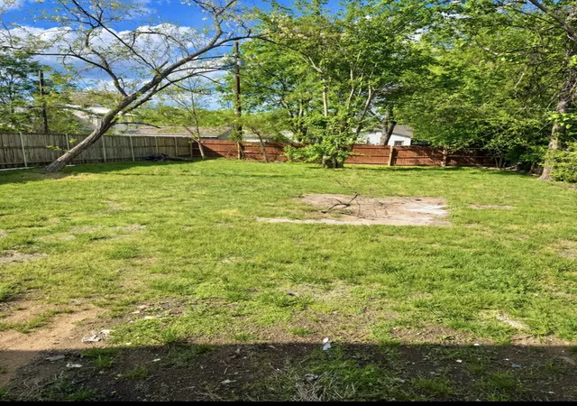 Homes for sale in Denison, TX | 811 W Day St, Denison, TX 75020 | MLS# 21152283