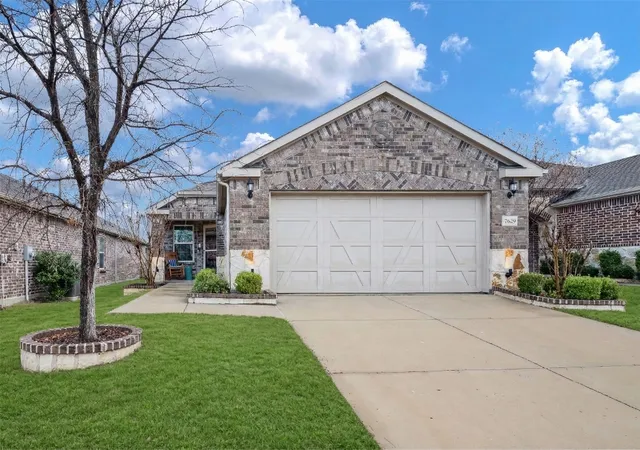 Photo 3 of Single family home for sale at 7629 Parade Dr, Little Elm, TX 76227 | MLS# 21147978 | Listing updated on 2026-10-07