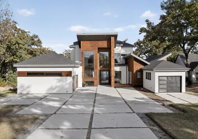 Photo 1 of Single family home for sale at 8839 Southern Shore Ct, Kemp, TX 75143 | MLS# 21005468 | Listing updated on 2026-08-31